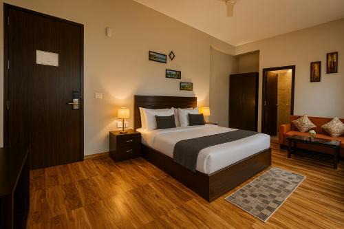 The Amber Signature Vrindavan # A Luxury Hotel With #Lift# Parking# Ac Rooms# & Elegant interior # Near Prem Mandir