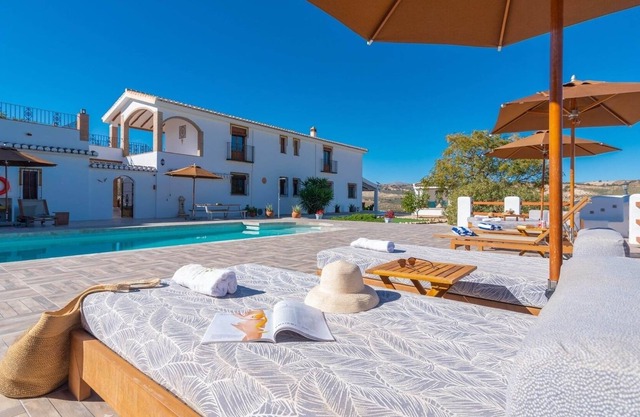 The Amparo of Granada Santa Cruz del Comercio by Ruralidays