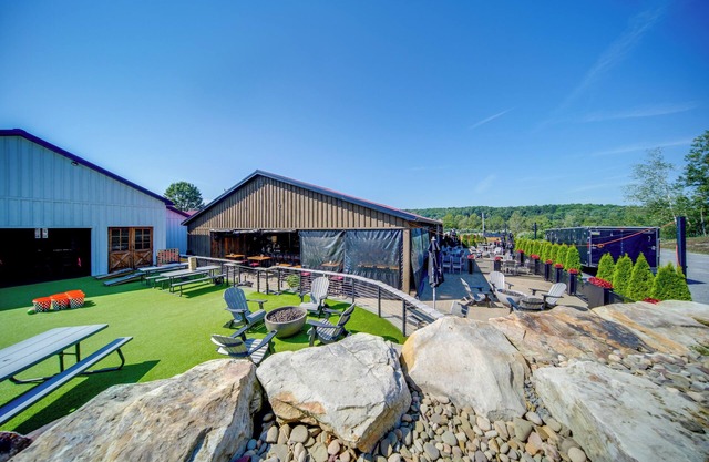 The Artiste,' Converted Railcar in Dubois!