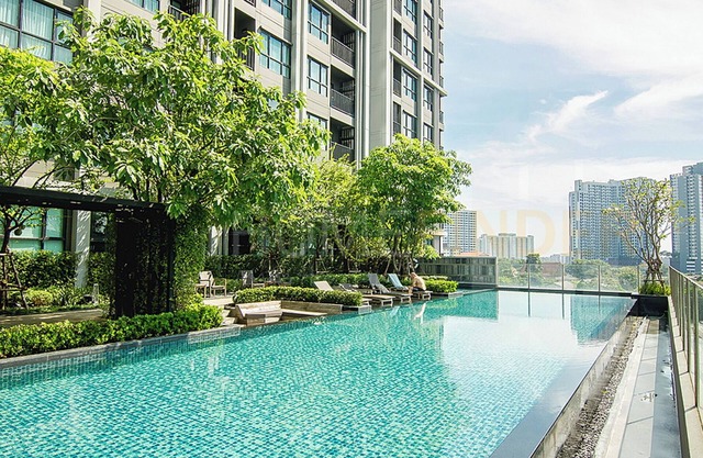 The Base Park East-Sukhumvit 77 -BTS station Onnut