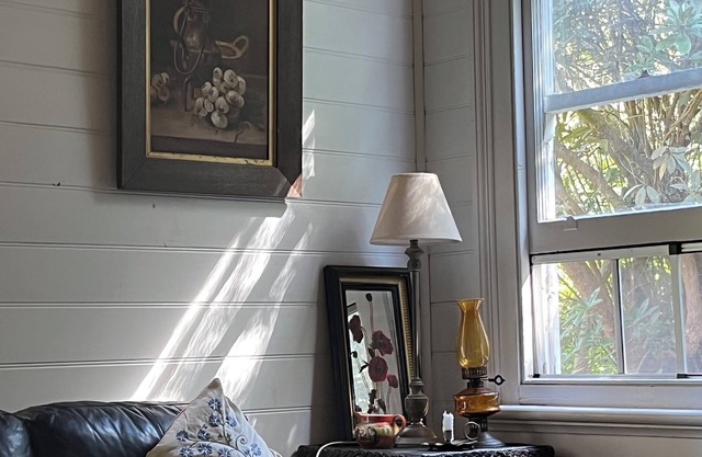 The Bay Rose:nCharming Otways Holiday Cottage:nIdyllic and Peaceful Surrounds nn