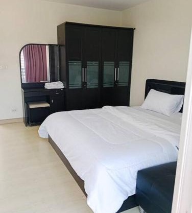 The Beach Bangsaen Condo 327/30