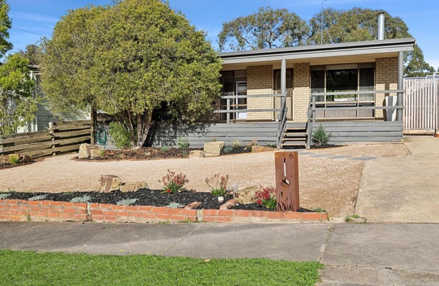 The Beach Hut - Beach Perfection
