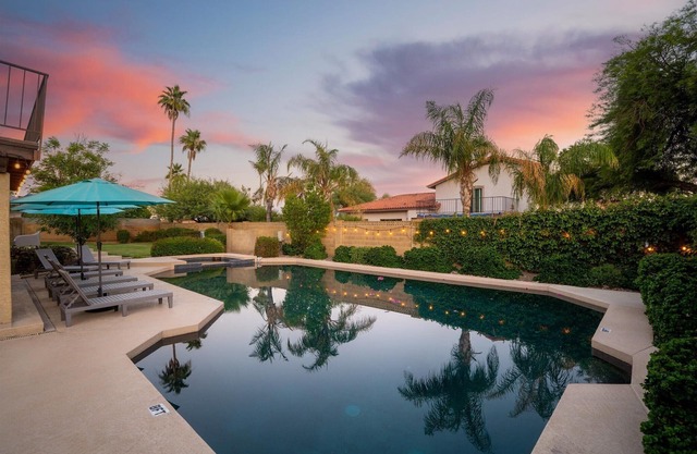 The Betty Elyse | Perfect location w/pool & loaded amenities