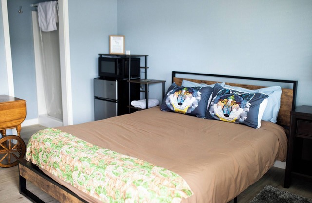 the Bunkhouse coyote- Private Studio Retreat Room