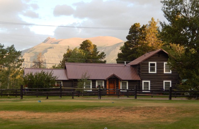 THE CANDY KITCHEN NEAR HISTORIC GLACIER PK LODGE & GOLF COURSE