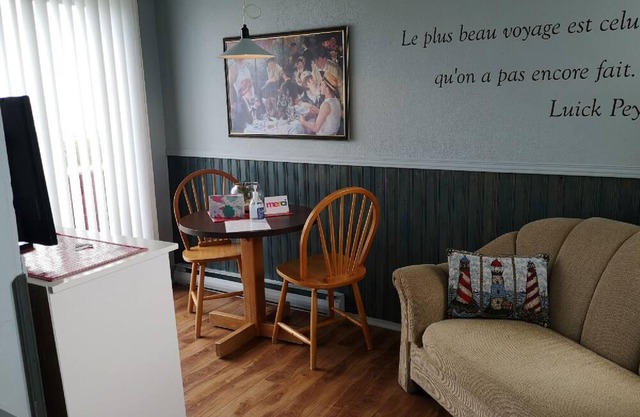 The Cabines du Phare are located in Rimouski by the sea. They are composed of te