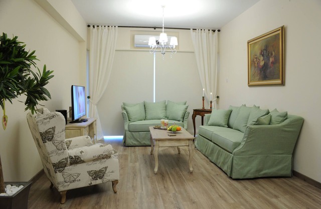 THE CENTRAL SUITE NICOSIA - The Vintage Suite