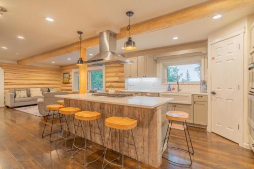 The Chetana Ridge Cabin