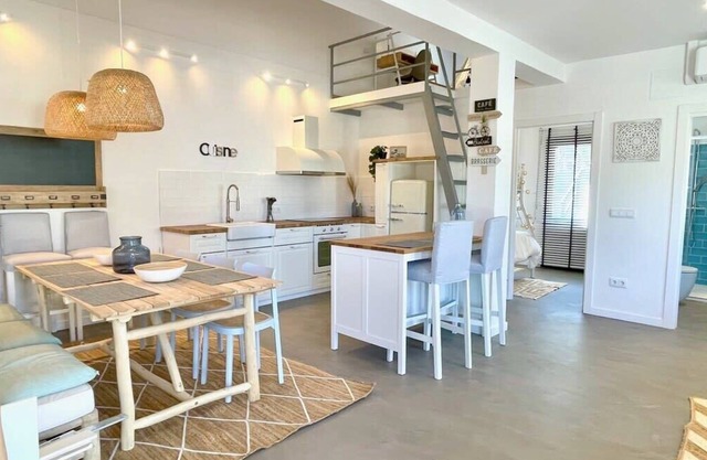 The Cliffs - Arealonga Blanc