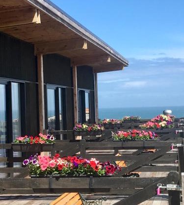 The Cliffs Seaside Lodge