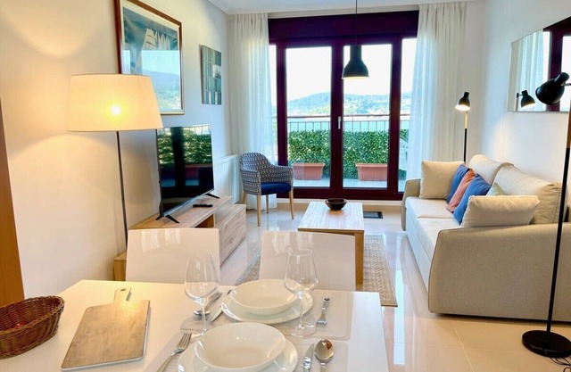 The Cliffs - The Look Seiramar