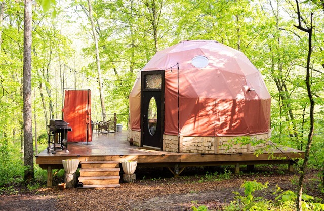 The Cocoon- Magical Glamping Dome in the Forest!
