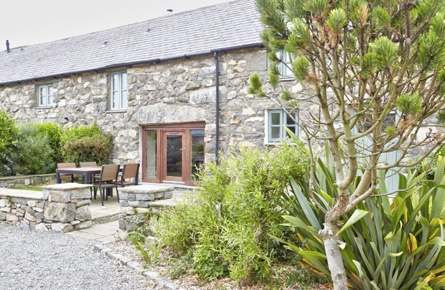 The Cottage - a llyn peninsula that sleeps 4 guests in 2 bedrooms