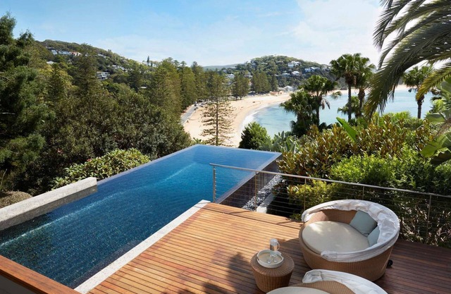 The Curve by Contemporary Hotels