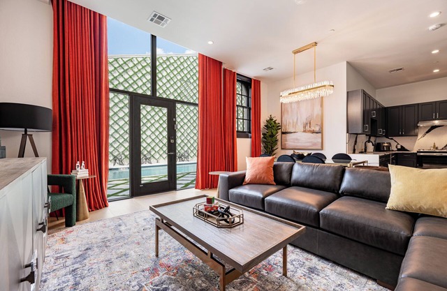 The District Luxury 4BR The Little Lagniappe on St. Charles