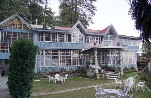 The Edgeworth, King Room