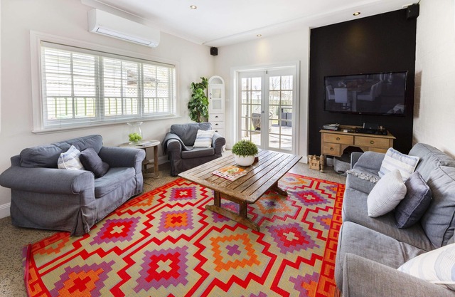 The Edward Townhouse 155 | Steps to Town