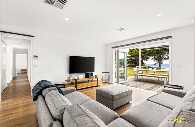 The Esplanade Beach front, Luxury, Sleeps 8