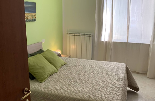 The flower garden/Sunflowers Room