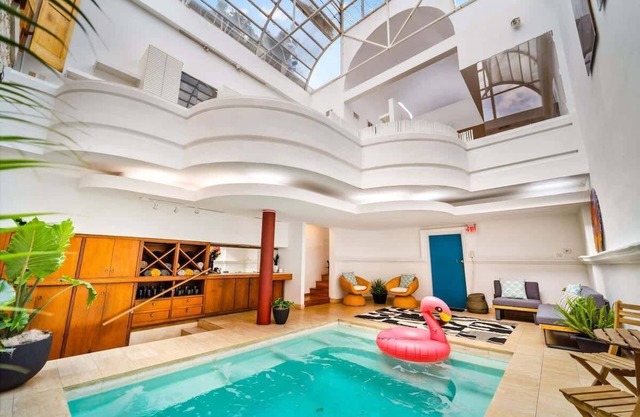 The Graeber | Historic Mansion + Indoor Pool