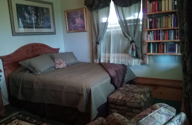 The Green Room @ Hungry Moose B & B