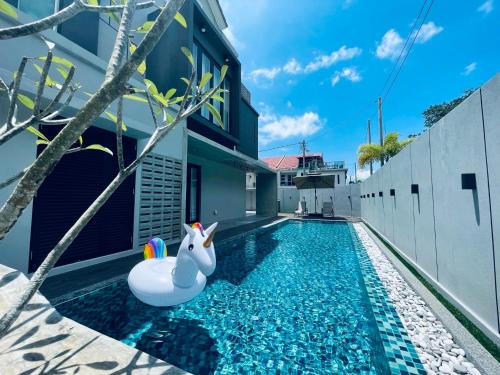 The Groove House Private Pool & BBQ by Linese Homestay