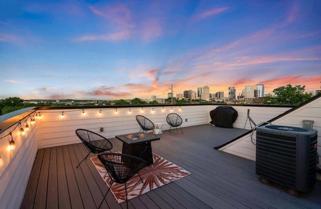 The Gulch Getaway Charming Skyline Views