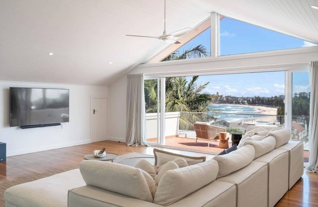 'The Headland' - Premier Queenscliff Abode, Steps from Queenscliff Beach & Freshwater Beach.