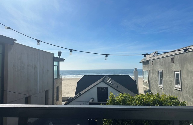 The Hermosa Beach Apartment With A View