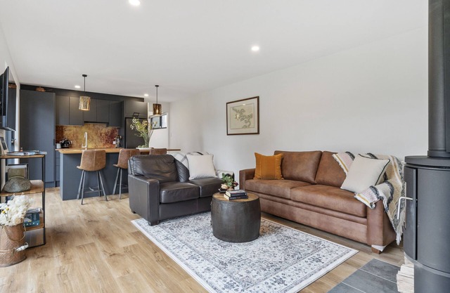 The Hide On Cloudy - 2 Bedrooms Private Retreat on Bruny Island