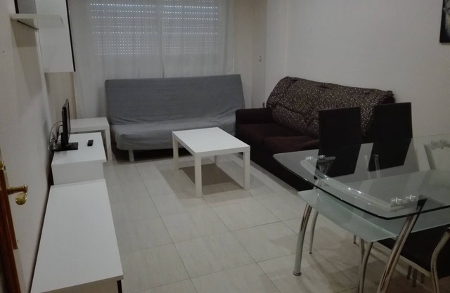 «The House of Dana» central and bright. With parking space.