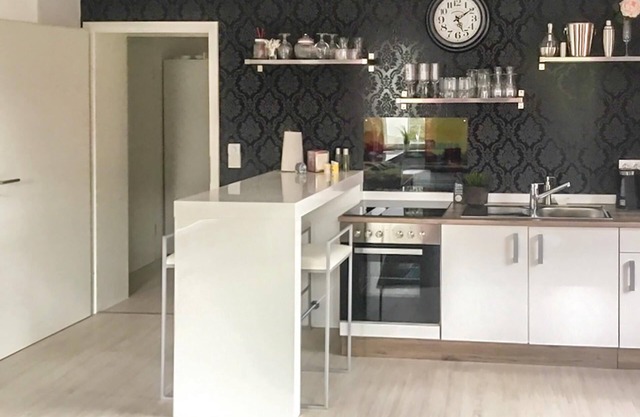 The house was built at the time on the foundation walls of the former Eresburg.