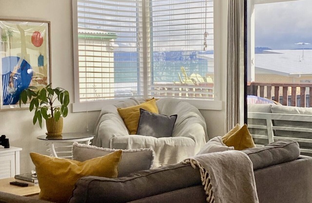 The Lazy Fig - Ocean Views, Orchard & Pizza Oven