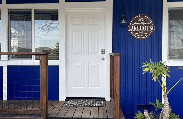 The LCpl Faver lake house sleeps 8 with a private beach and boat ramp