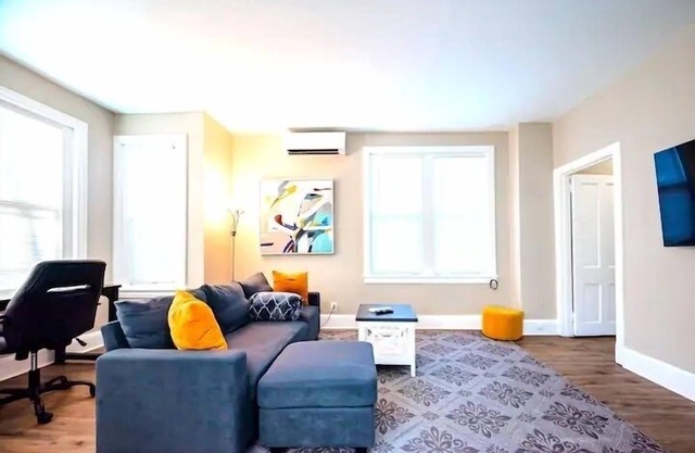 The Loft at Gilpin Place*King Bed*Trolley Square! by RedAwning