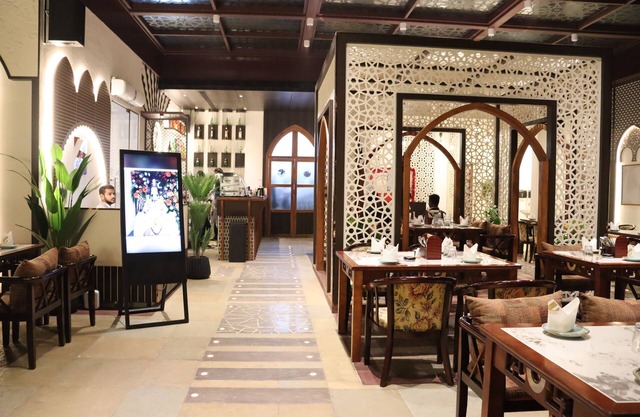 The Long D Hotel and Banquet