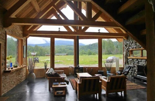 The Luxurious Lodge - L.D.R.