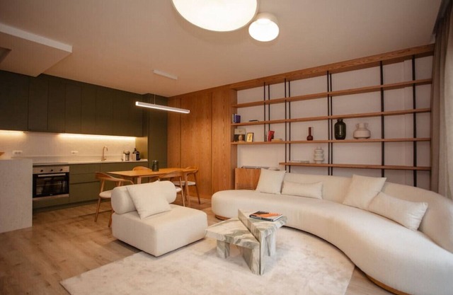 The Luxury Garden Apartment