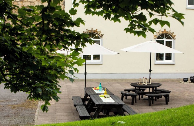 The Manor - 4 bedrooms all ensuite, 7 beds, sleeps 12
