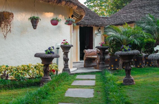 The Misty Bliss Cottages and Homestay