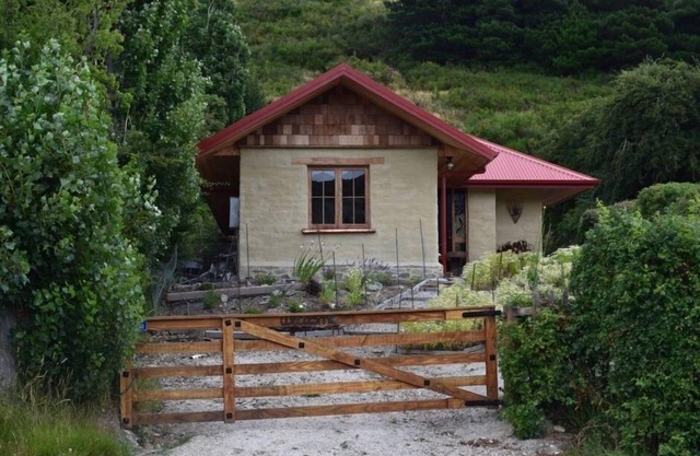 The old orchard cottage