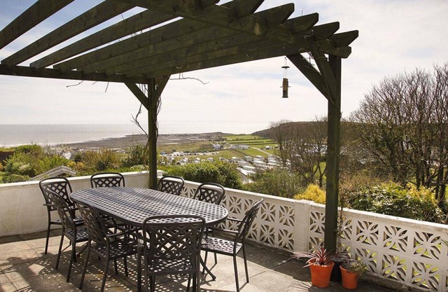 The Outlook - Five Bedroom House, Sleeps 8