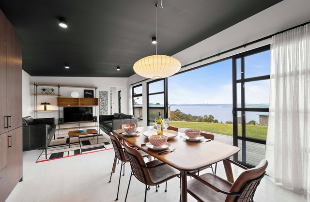 The Outlook on Mount Louis - 1 Bedroom