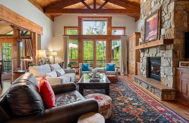 The Owl's Nest | Game Room | Private Hot Tub | Luxury Mountain Lodge