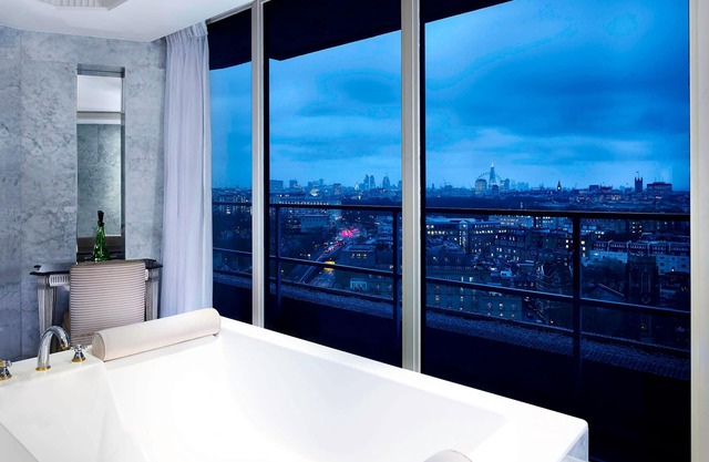 The Park Tower Knightsbridge, A Luxury Collection Hotel