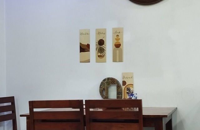 The perchnOne cosy room with swimming pool and gym.