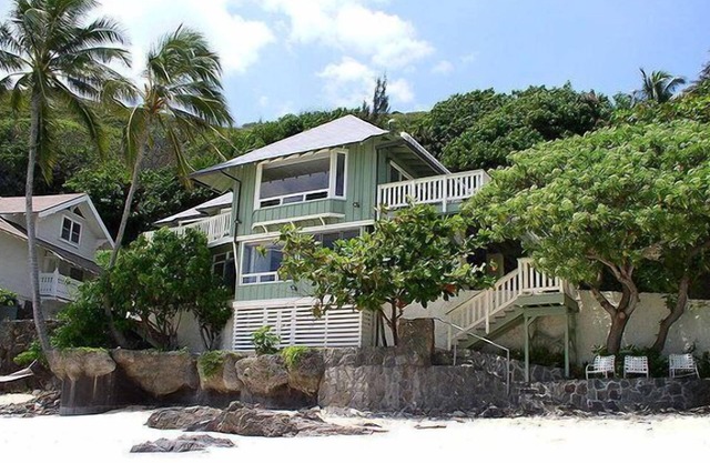 The Perfect Lanikai Retreat With Direct Access To Secluded White Sand Beach!
