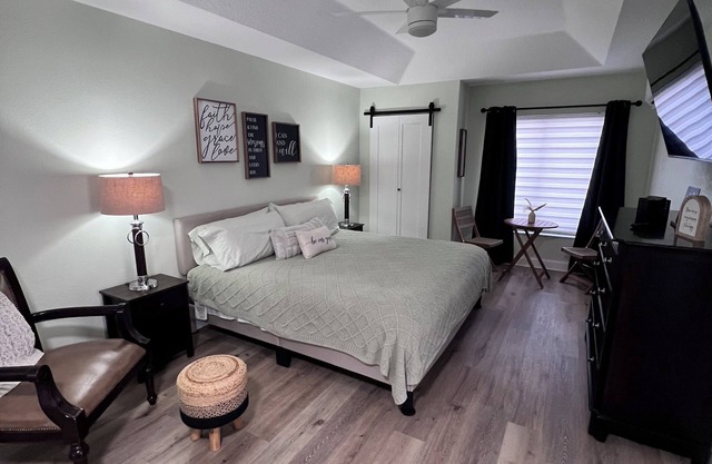 The Perfect Place now with a king size bed