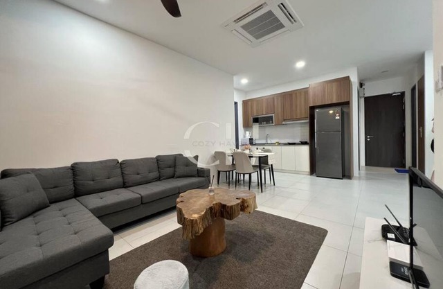 The Podium 3 bedrooms @ 8 pax Free Internet & TV Box